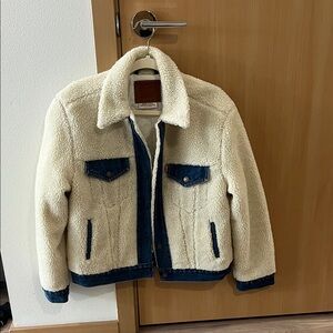 Levi’s Women’s Sherpa Jacket